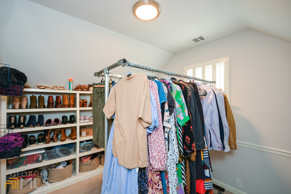 1491 Wood Thrush Way