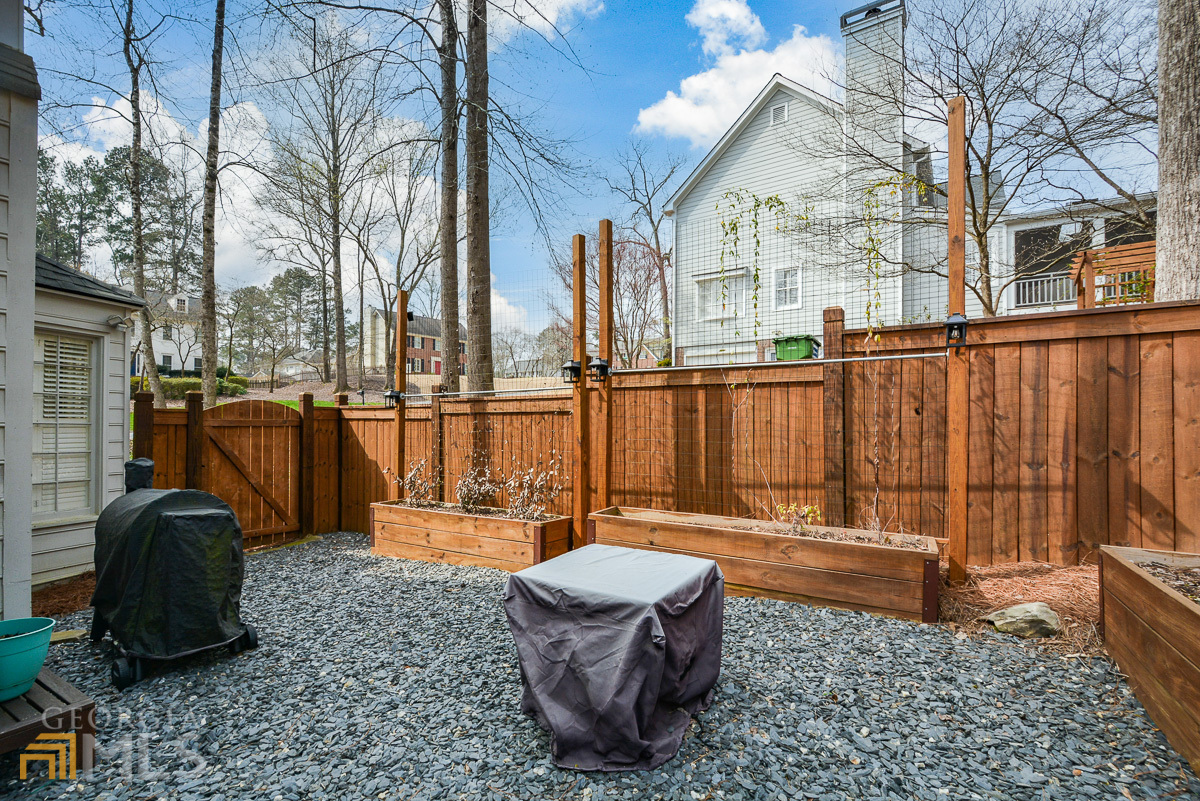 1491 Wood Thrush Way