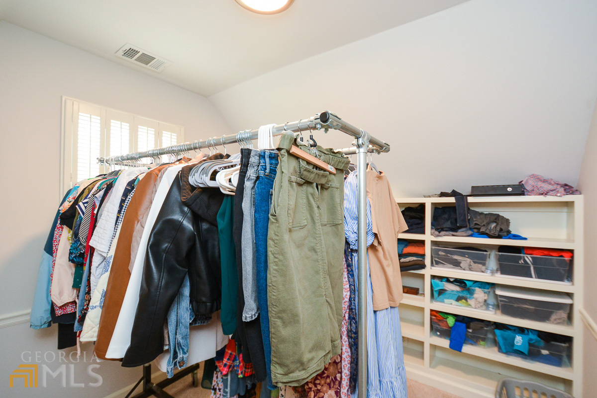 1491 Wood Thrush Way