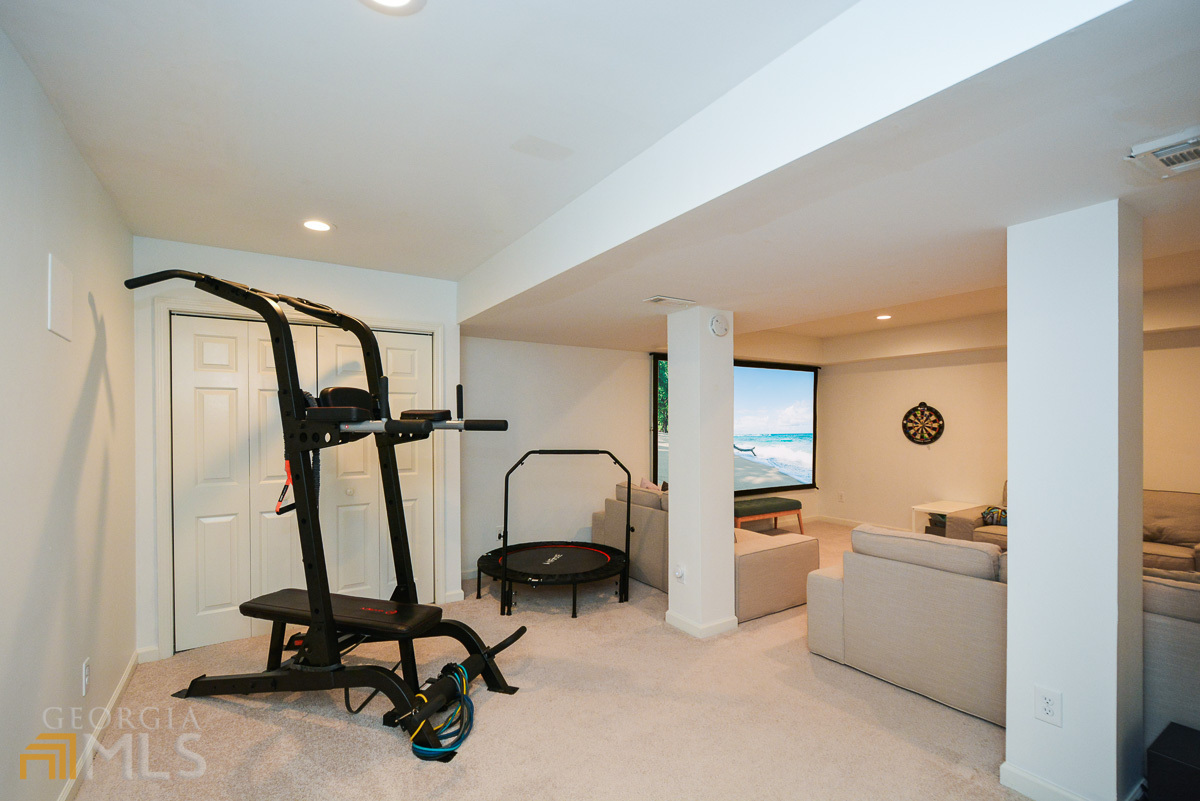 1491 Wood Thrush Way