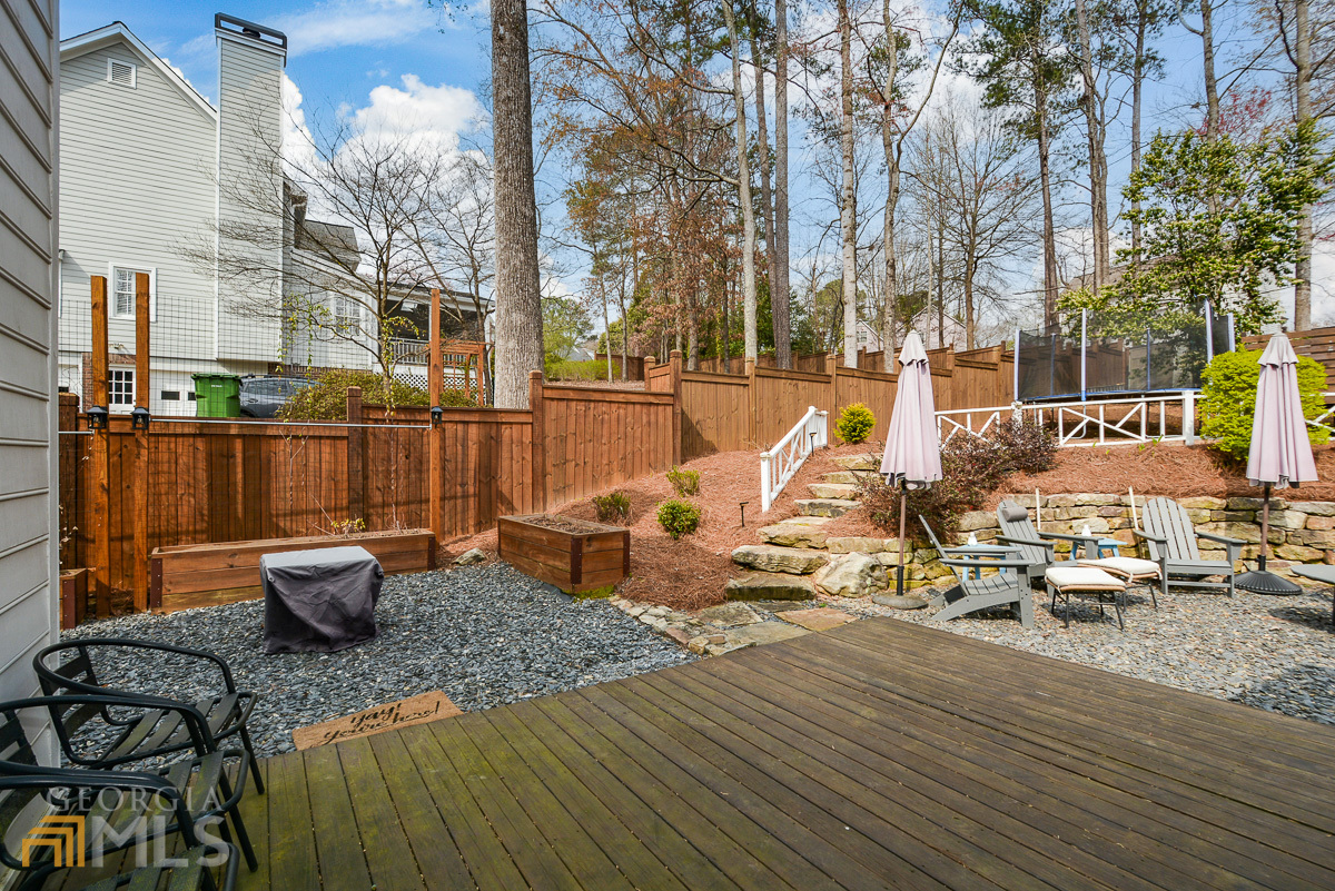 1491 Wood Thrush Way