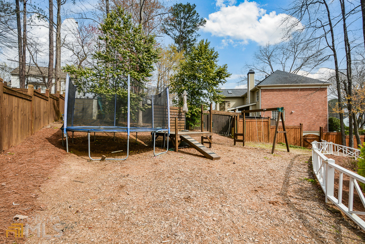 1491 Wood Thrush Way