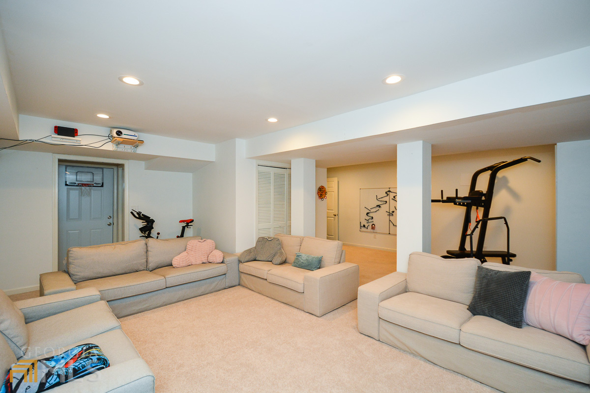 1491 Wood Thrush Way