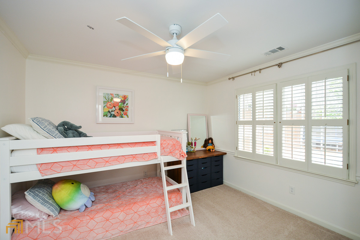 1491 Wood Thrush Way