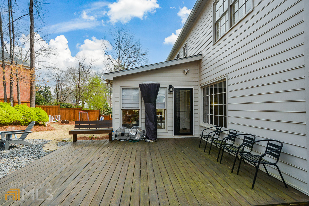 1491 Wood Thrush Way