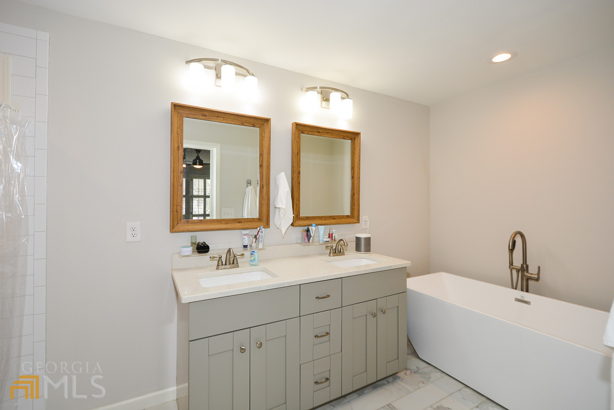 1491 Wood Thrush Way