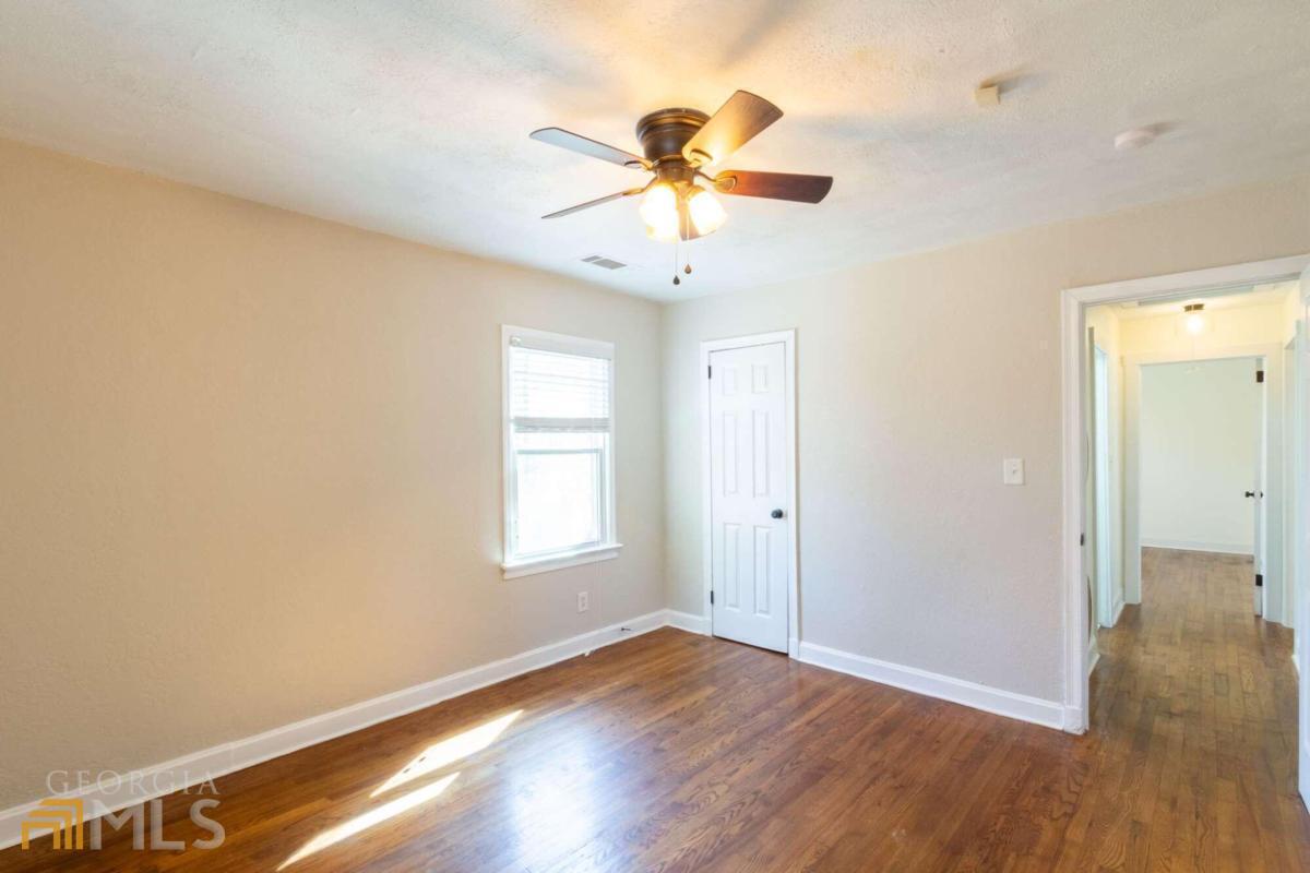 794 Maynard Terrace SE