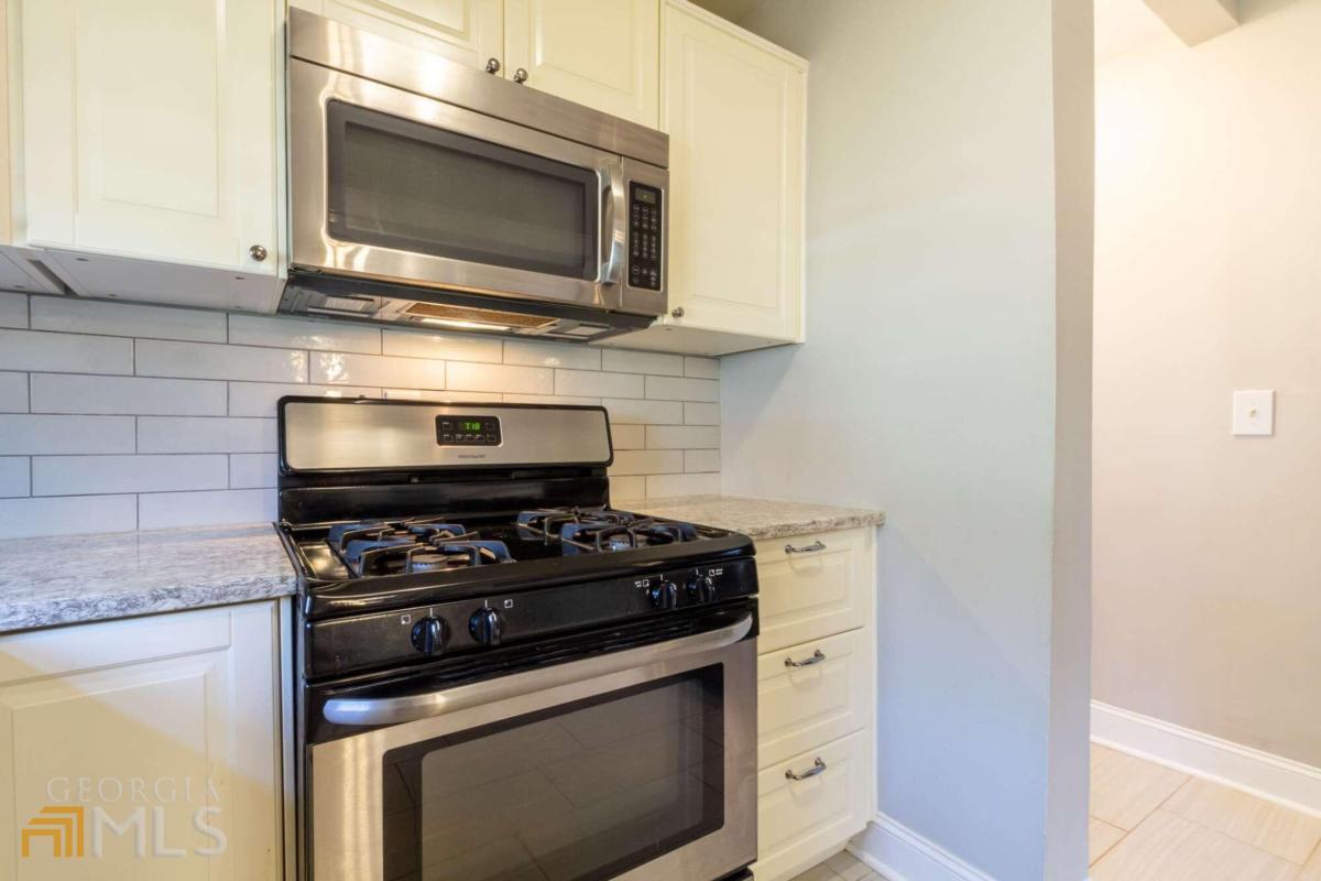 794 Maynard Terrace SE