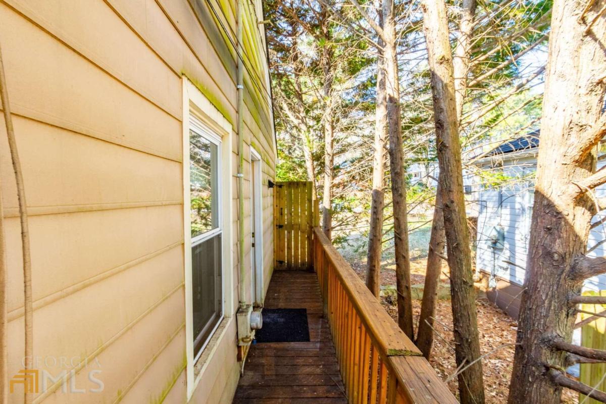 794 Maynard Terrace SE