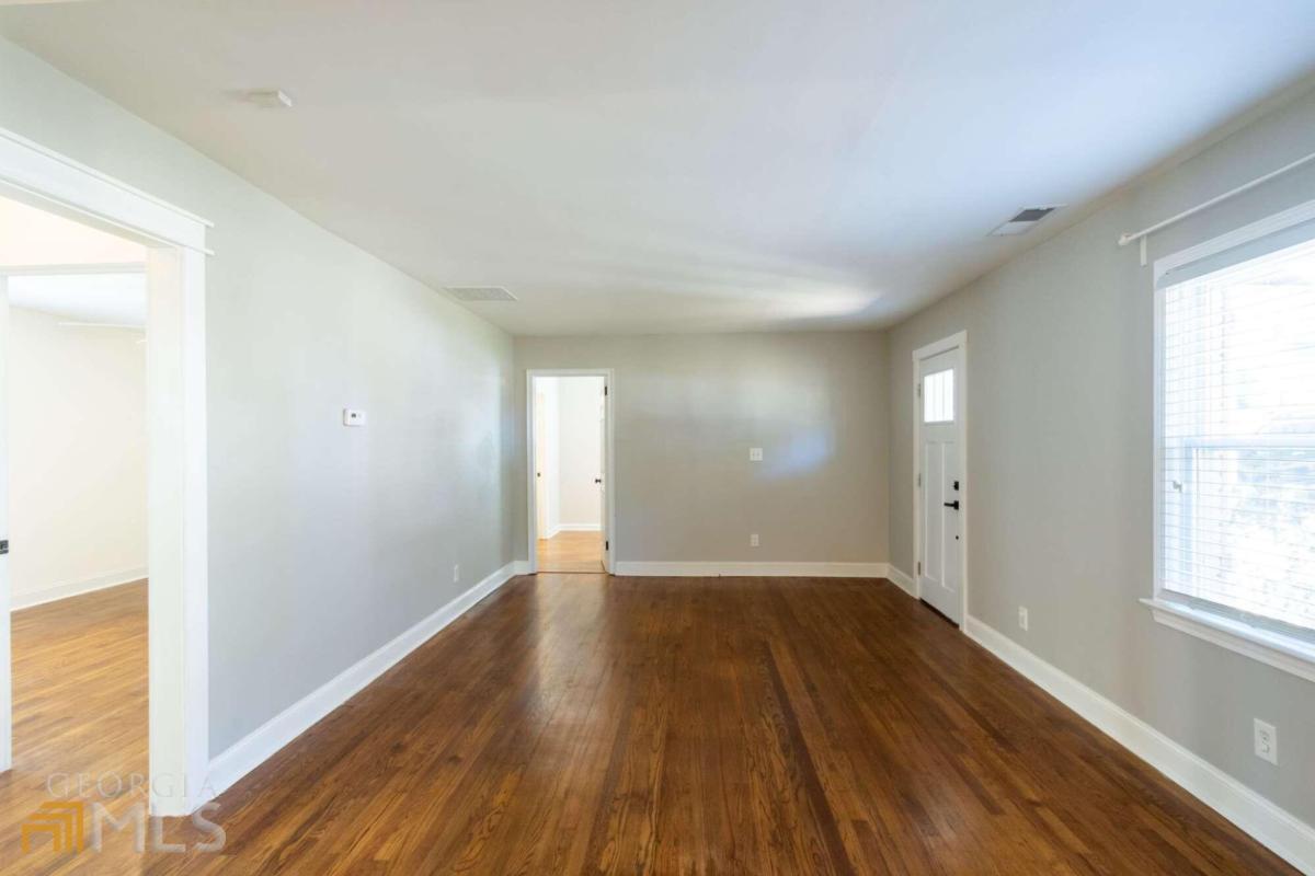 794 Maynard Terrace SE