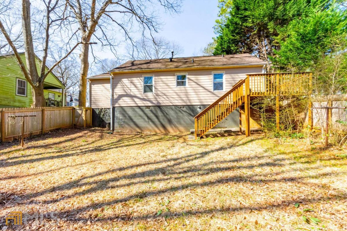 794 Maynard Terrace SE