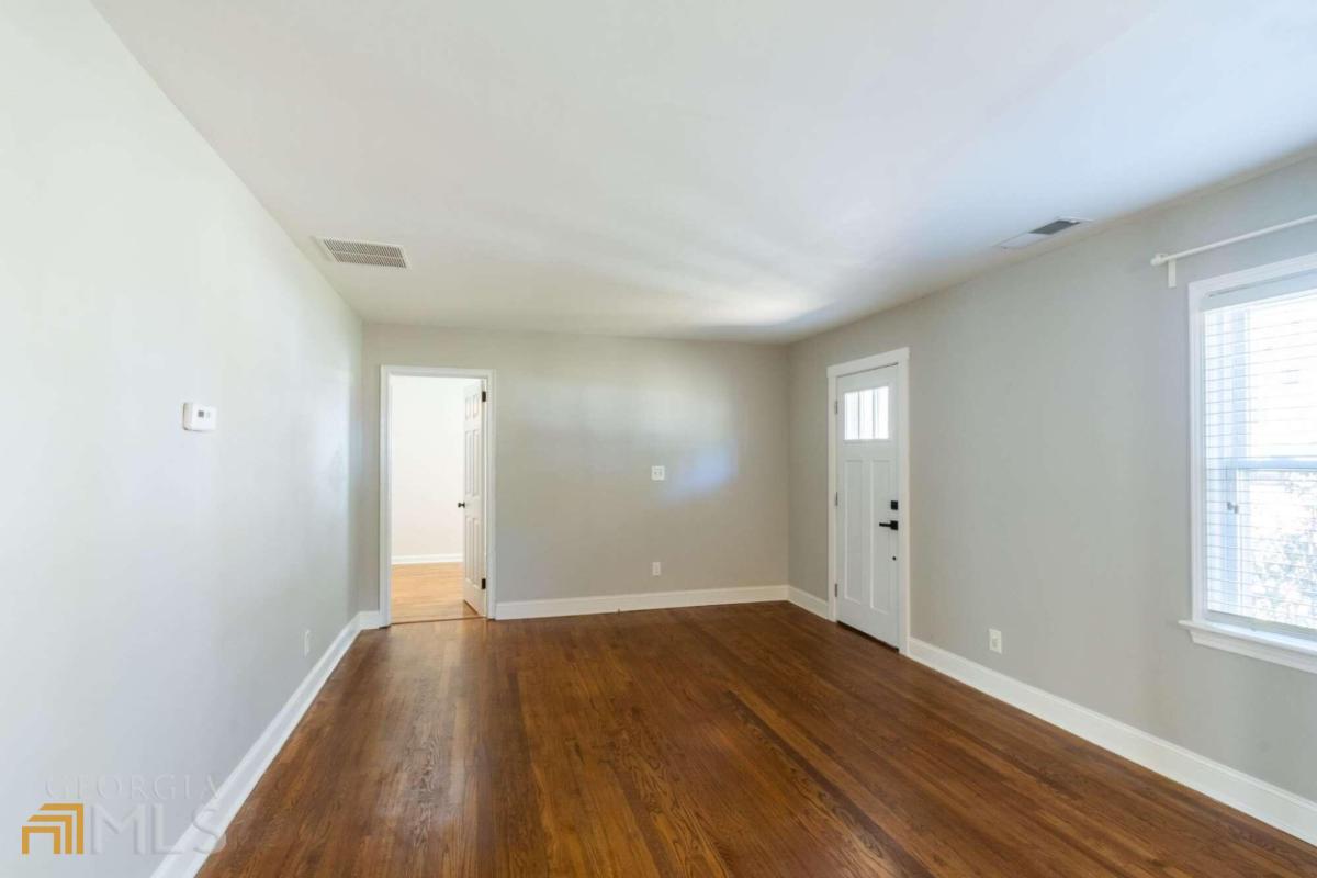 794 Maynard Terrace SE