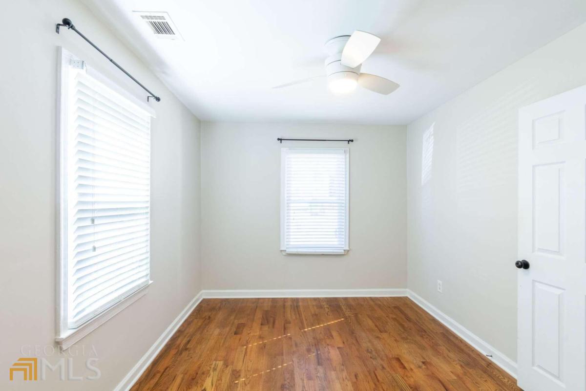 794 Maynard Terrace SE