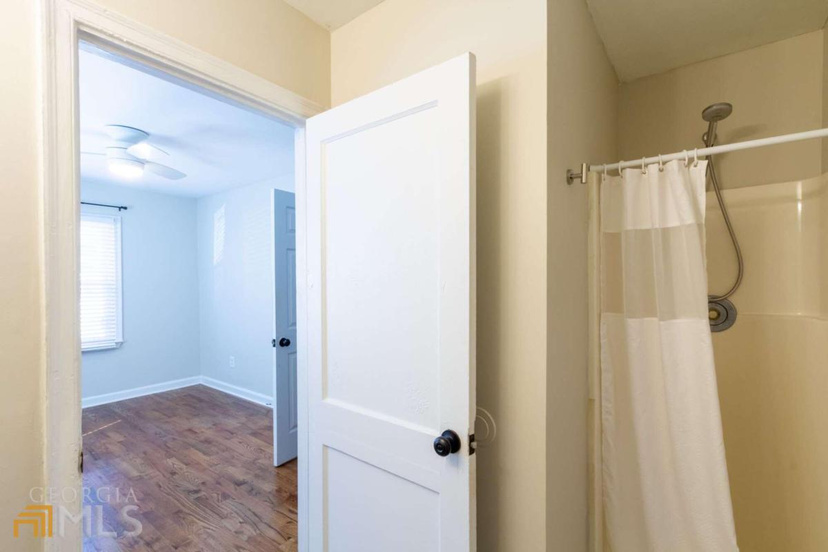 794 Maynard Terrace SE