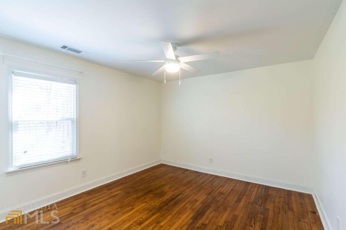 794 Maynard Terrace SE