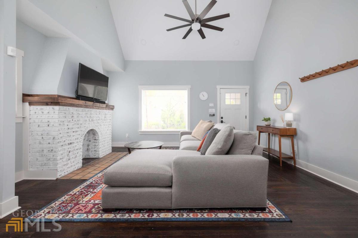 1788 Melrose Drive SW