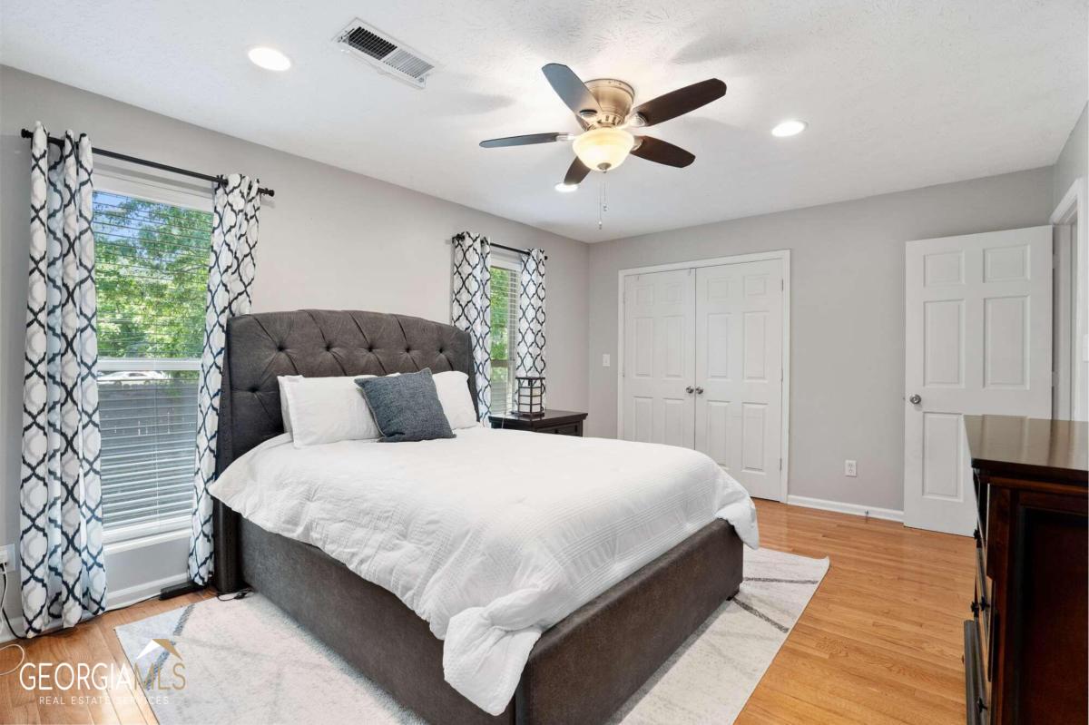 8701 Dunwoody Place # F