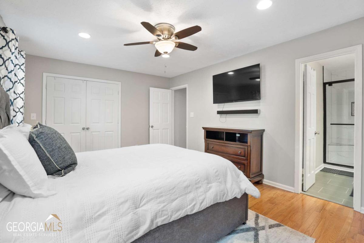 8701 Dunwoody Place # F