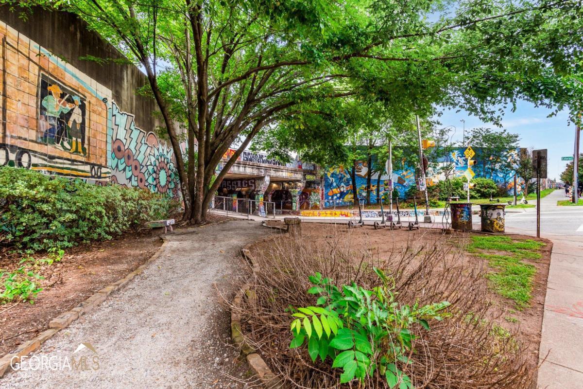 212 Berean Avenue SE # 5