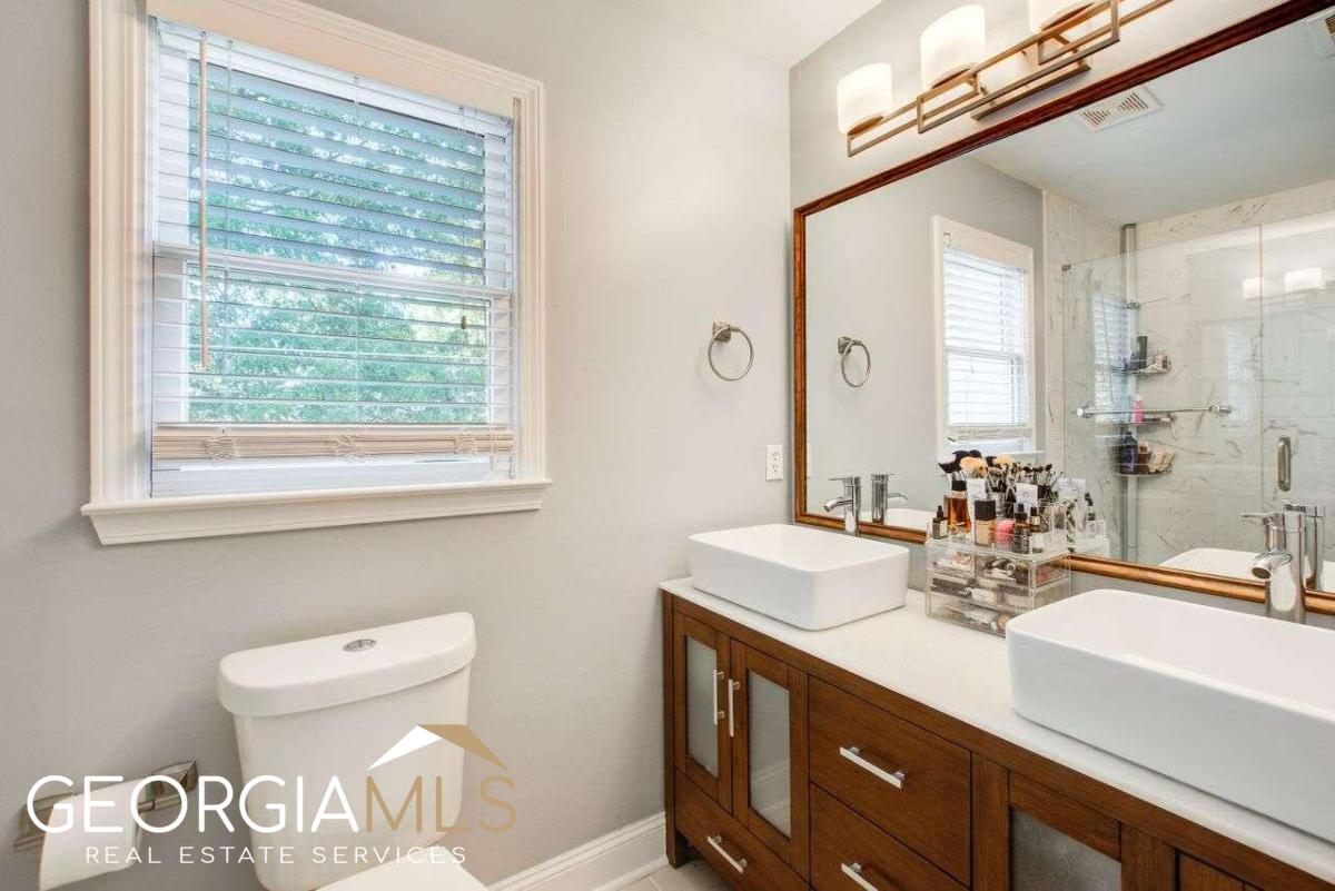 609 Martin Street SE