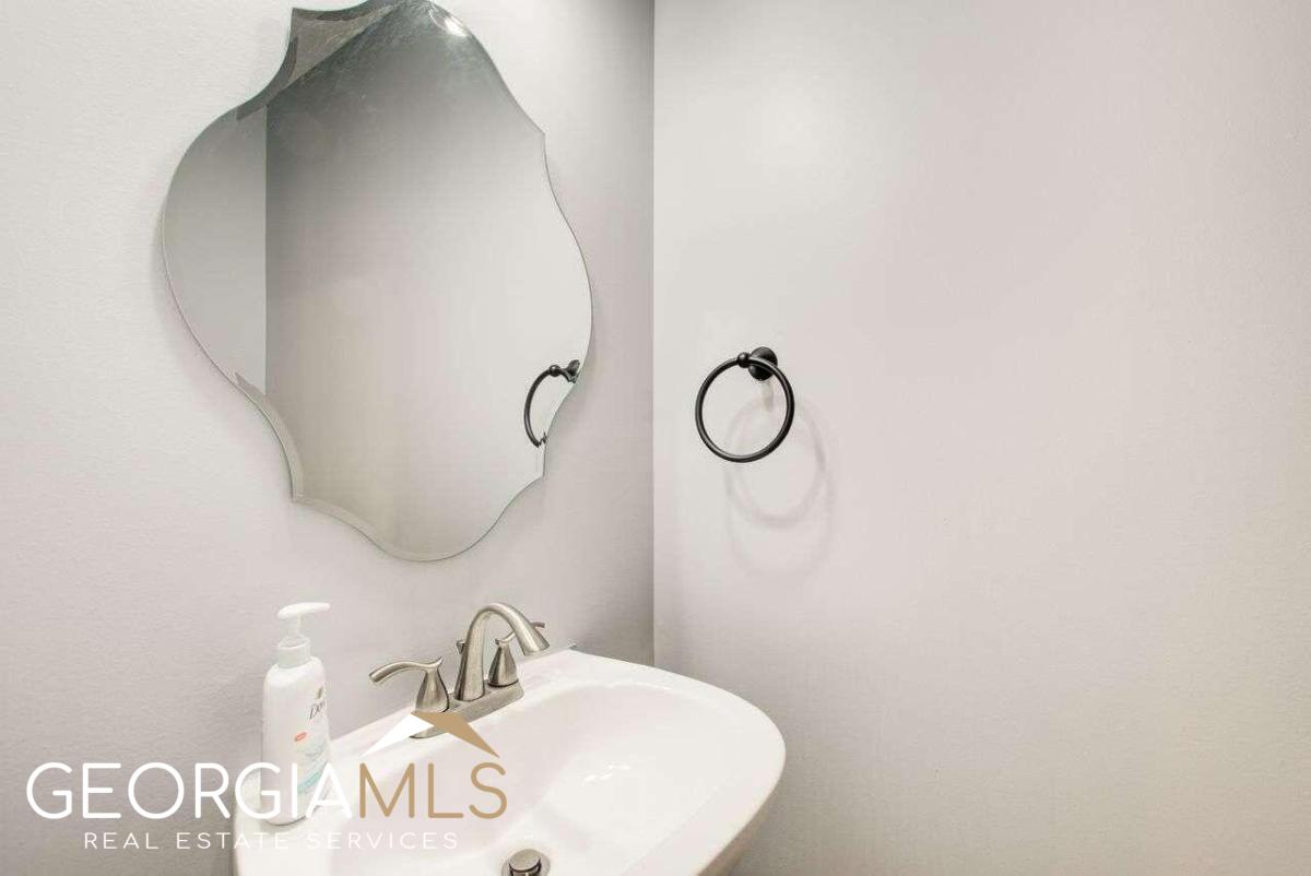 609 Martin Street SE