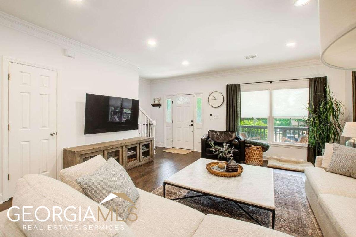 609 Martin Street SE