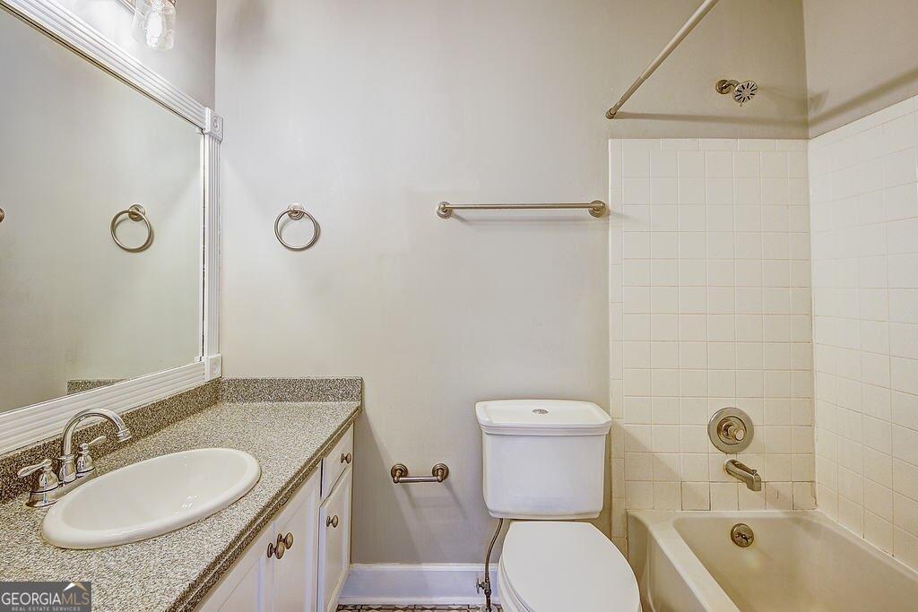 7500 Roswell Road # 58