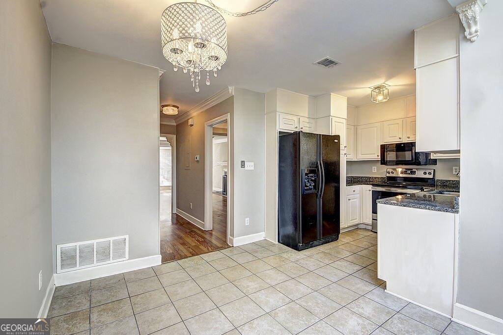 7500 Roswell Road # 58