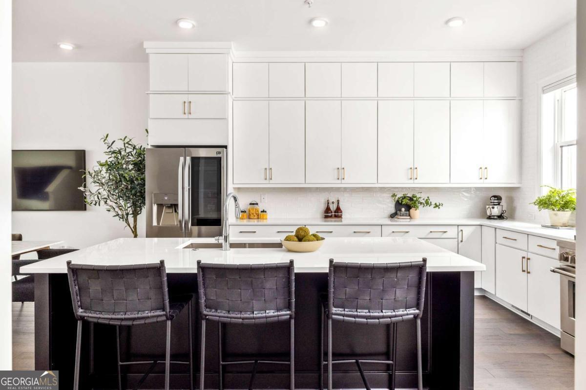 574 Boulevard Place NE # 13