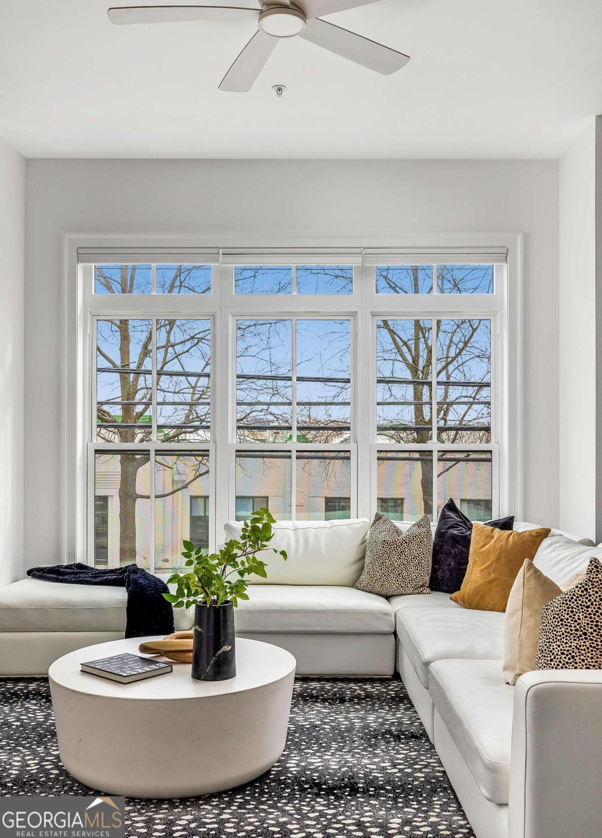 574 Boulevard Place NE # 13