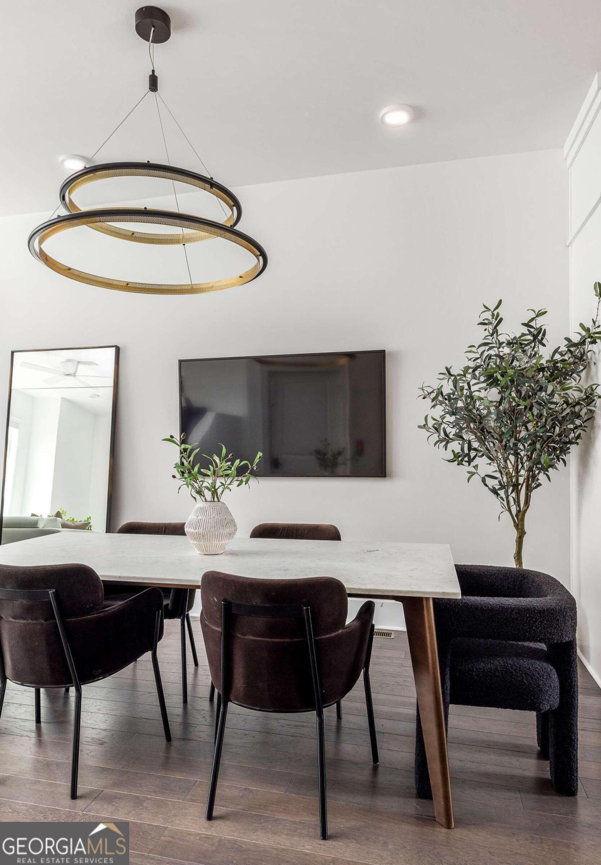 574 Boulevard Place NE # 13