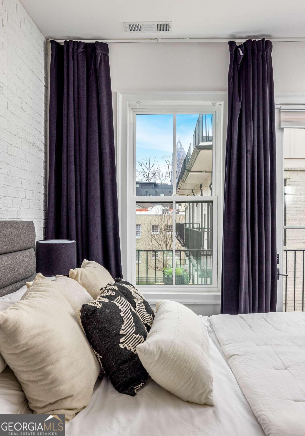 574 Boulevard Place NE # 13