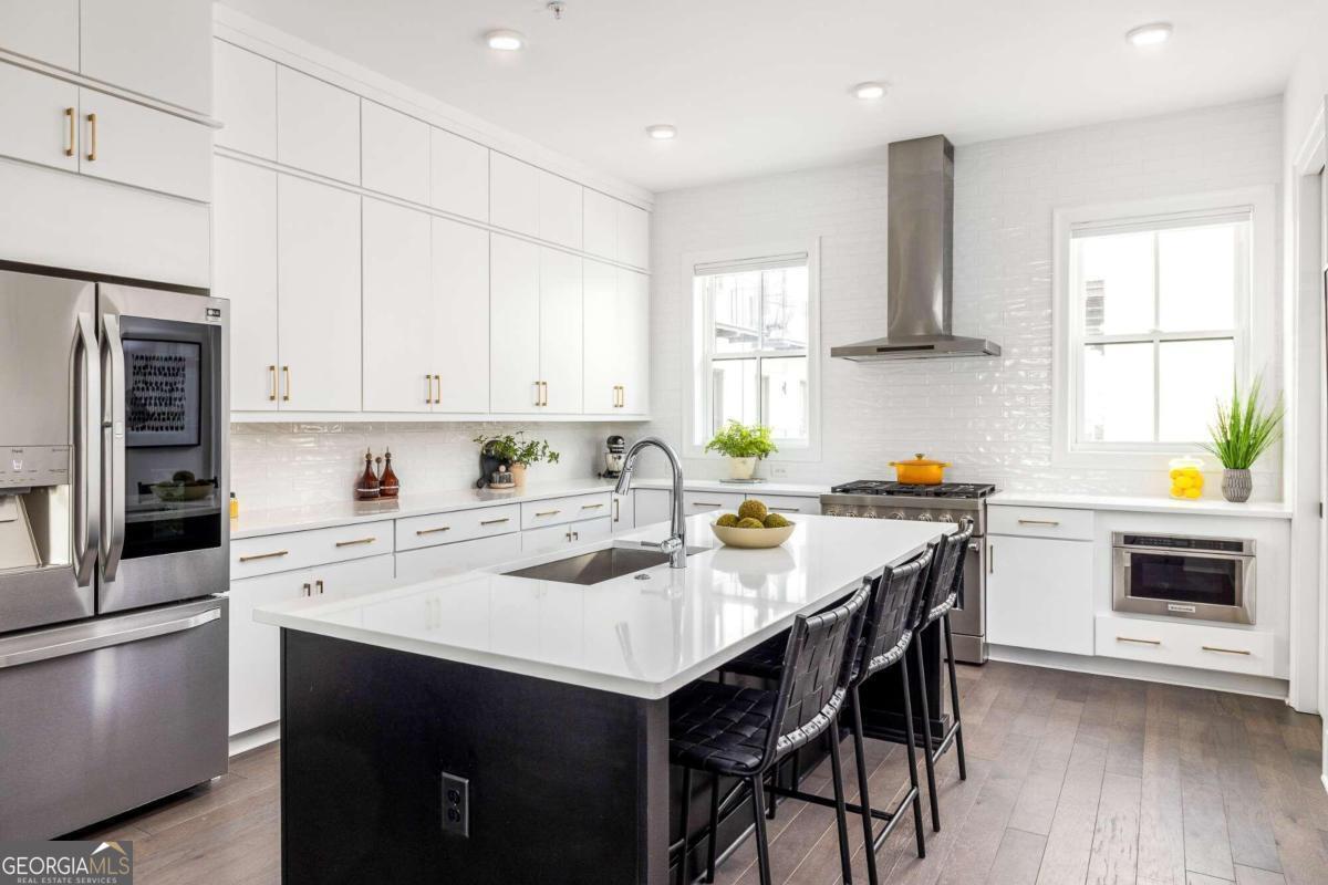 574 Boulevard Place NE # 13