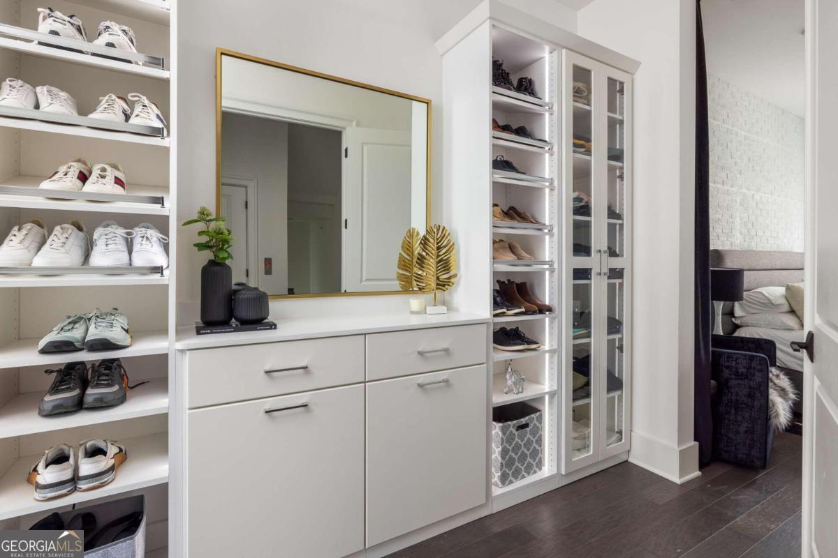 574 Boulevard Place NE # 13