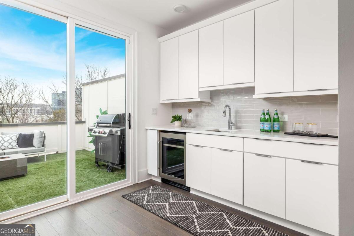 574 Boulevard Place NE # 13