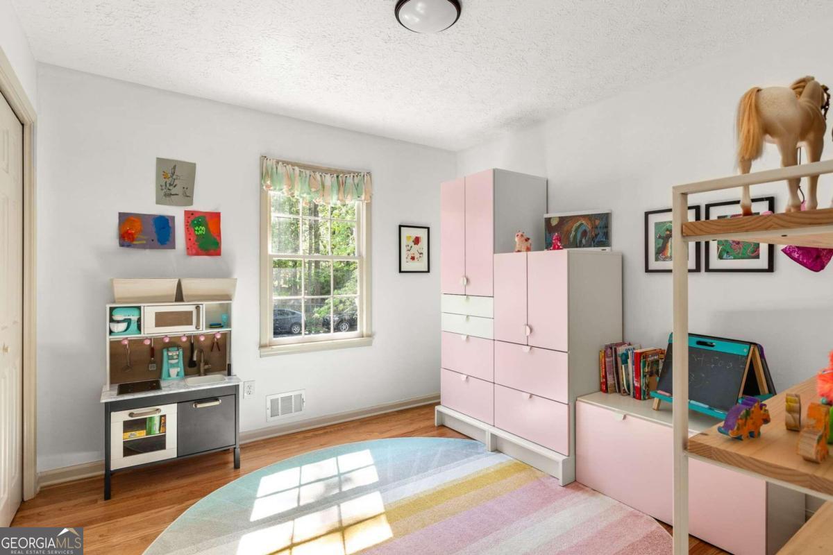 205 Pauline Drive NW