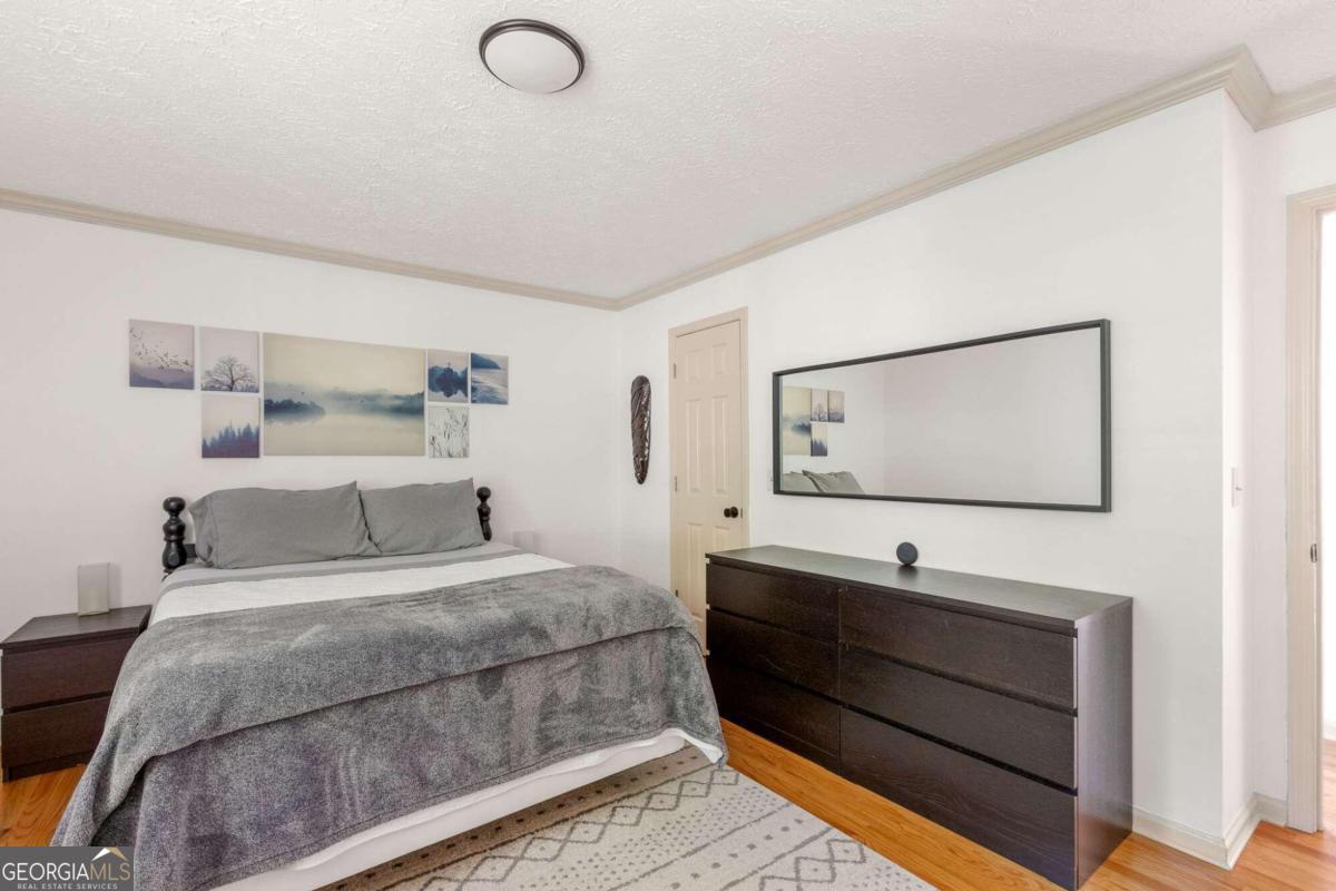 205 Pauline Drive NW