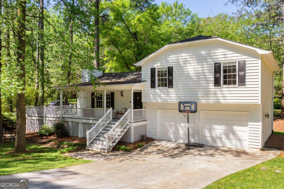 205 Pauline Drive NW