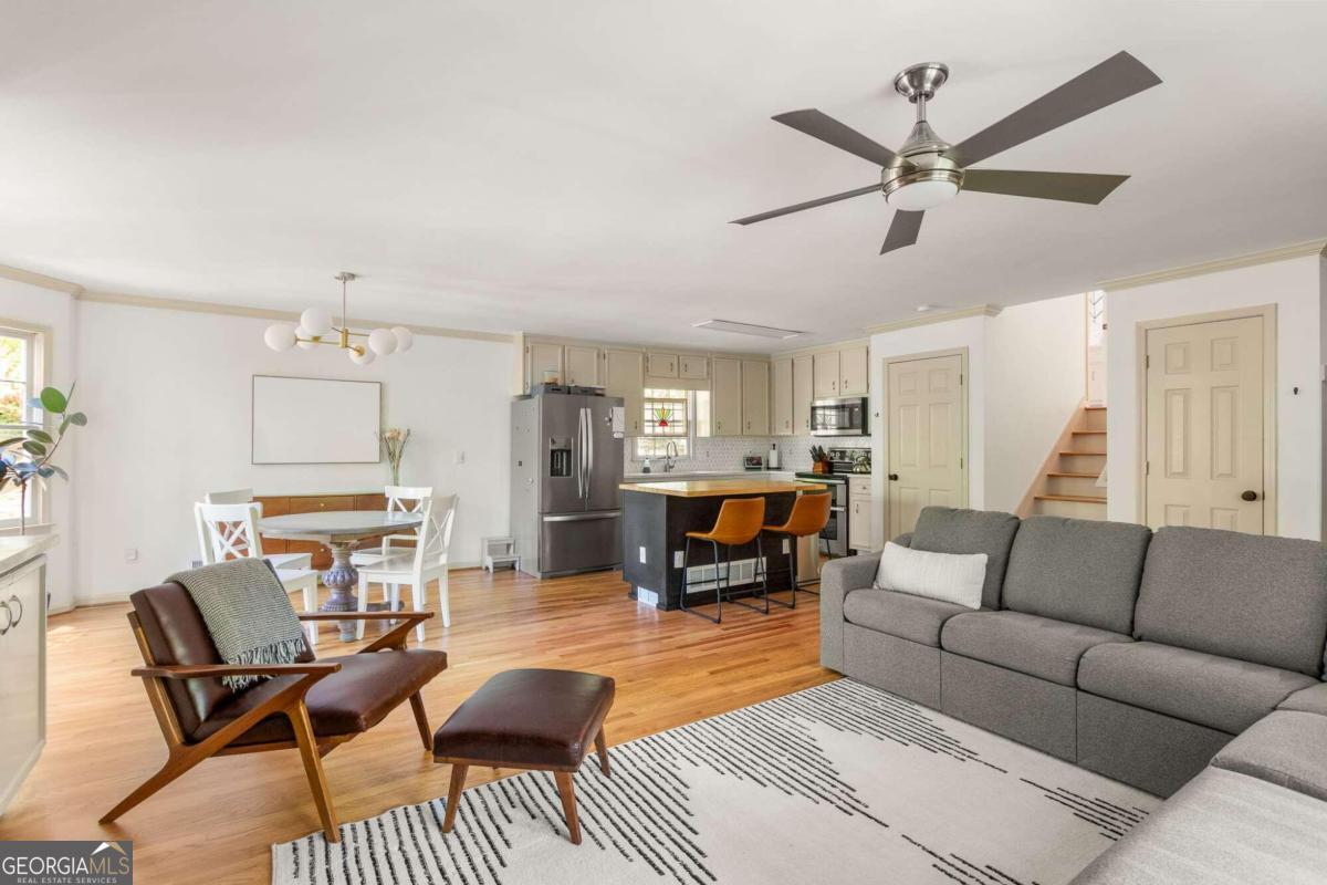 205 Pauline Drive NW