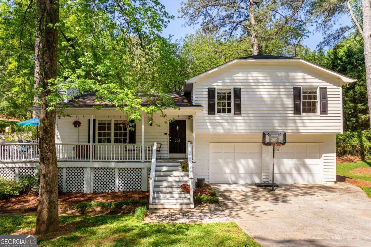 205 Pauline Drive NW