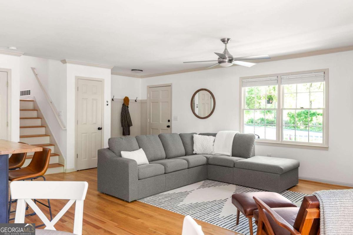 205 Pauline Drive NW