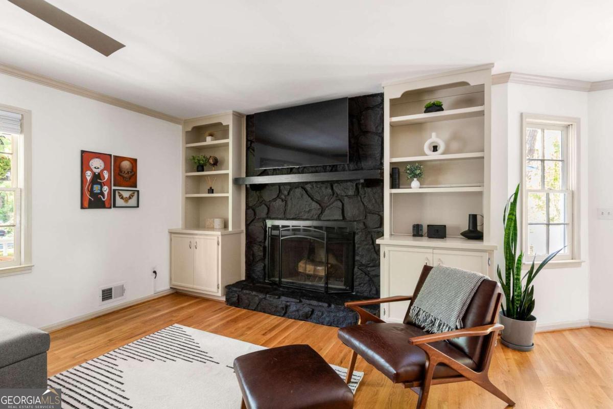 205 Pauline Drive NW