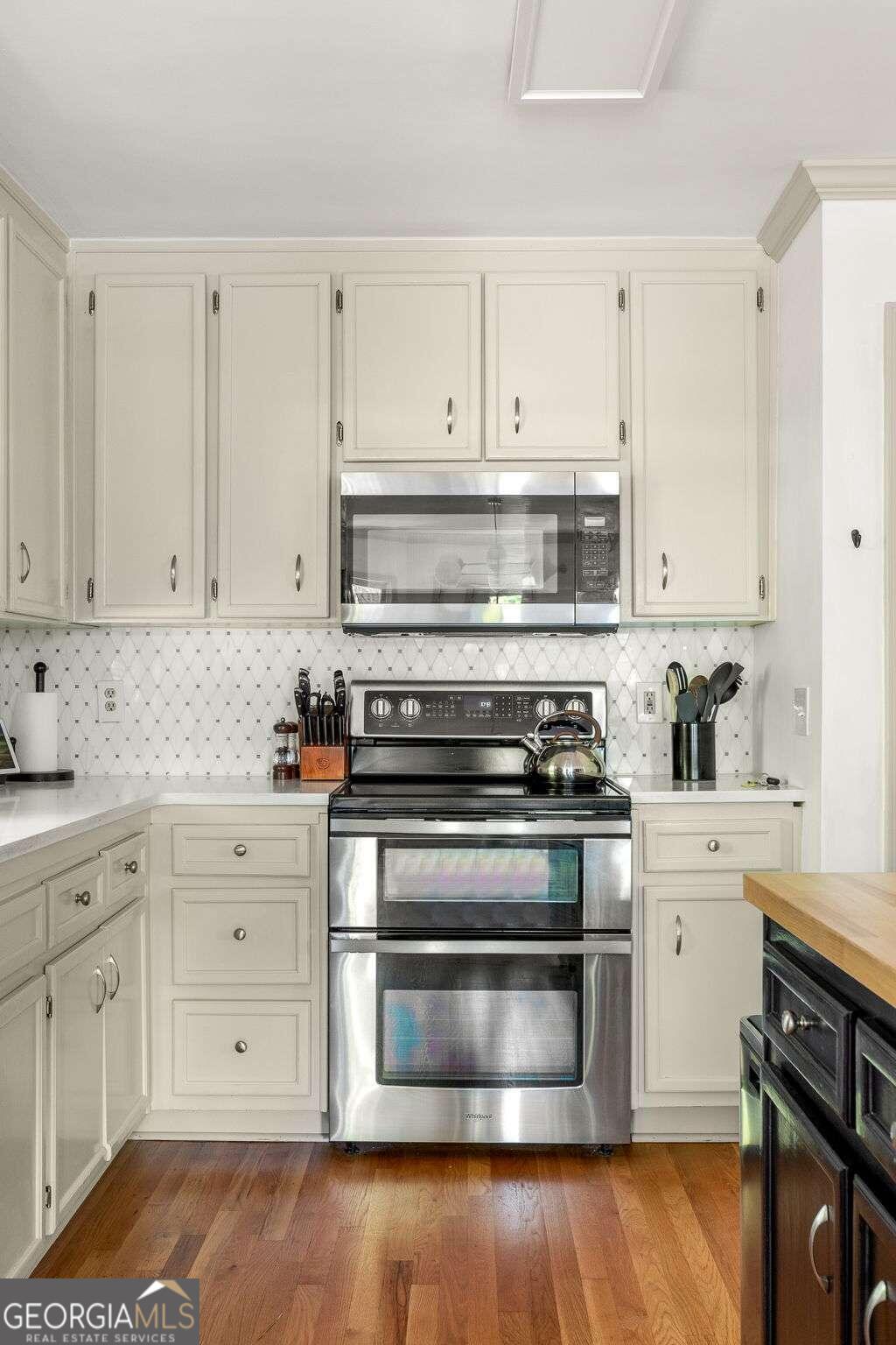 205 Pauline Drive NW