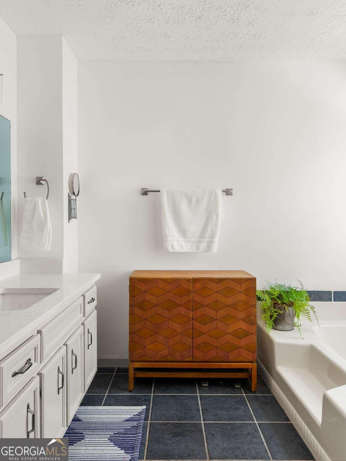 205 Pauline Drive NW