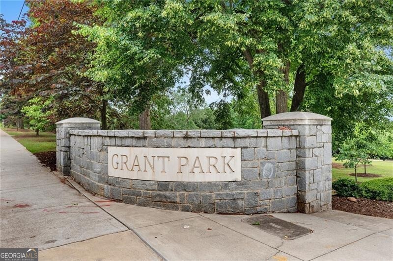 889 Commonwealth Avenue SE