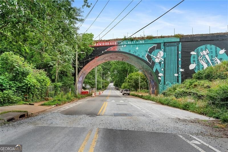 889 Commonwealth Avenue SE