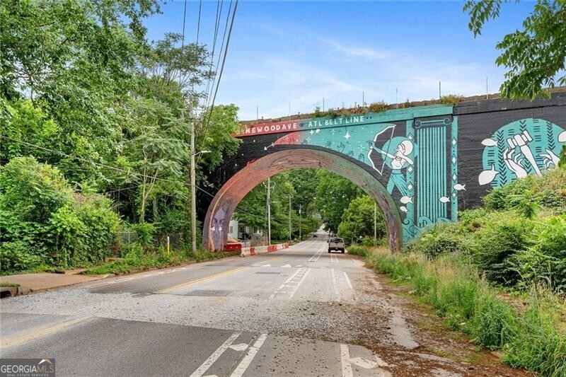 889 Commonwealth Avenue SE