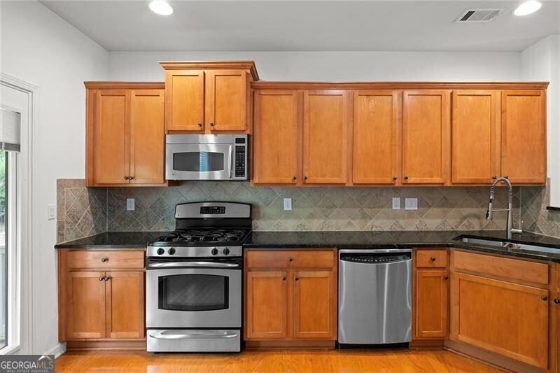 889 Commonwealth Avenue SE