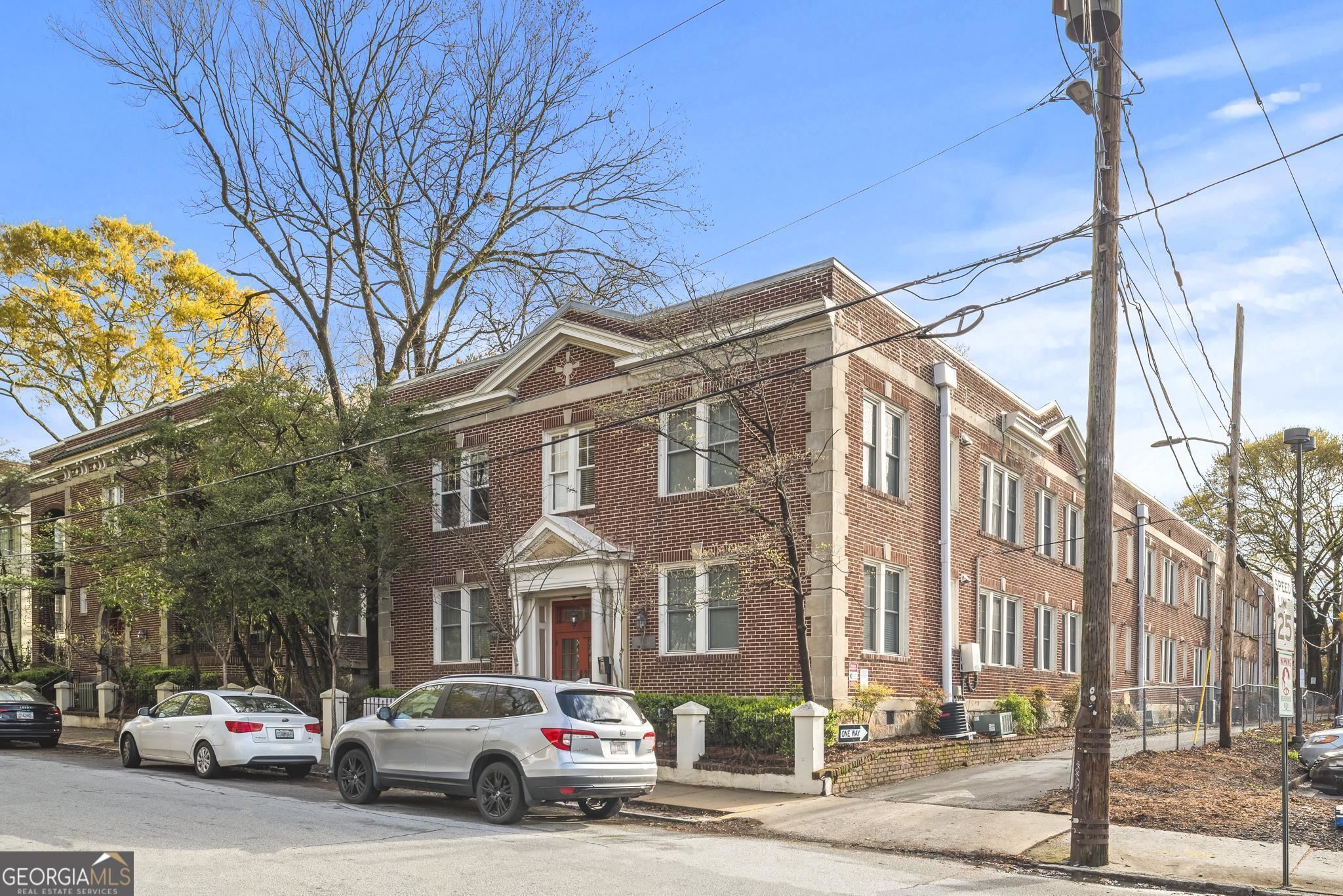 733 Frederica Street # 16