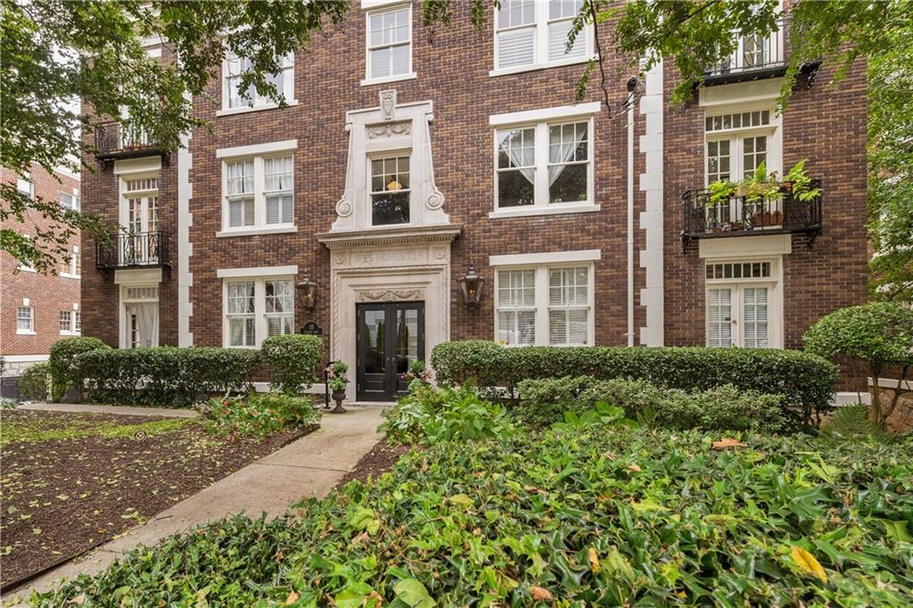 18 Collier Road NW Unit 1